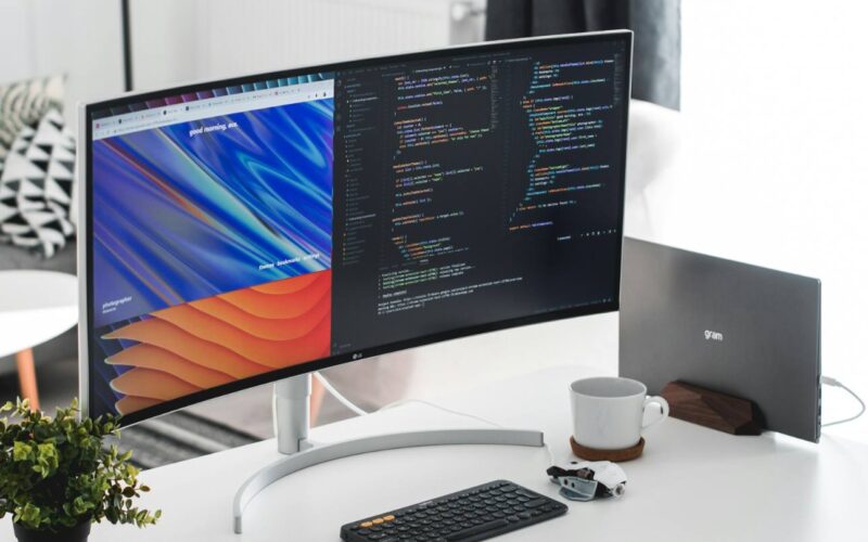 Hiring a Dedicated Software Development Team: Taking on New Opportunities